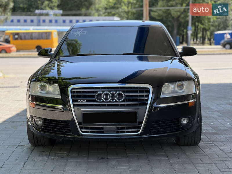 Седан Audi A8 2005 в Днепре