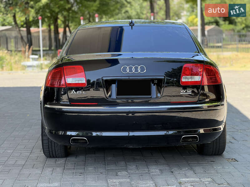 Седан Audi A8 2005 в Днепре