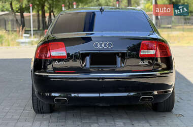 Седан Audi A8 2005 в 