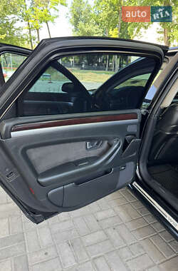 Седан Audi A8 2005 в 