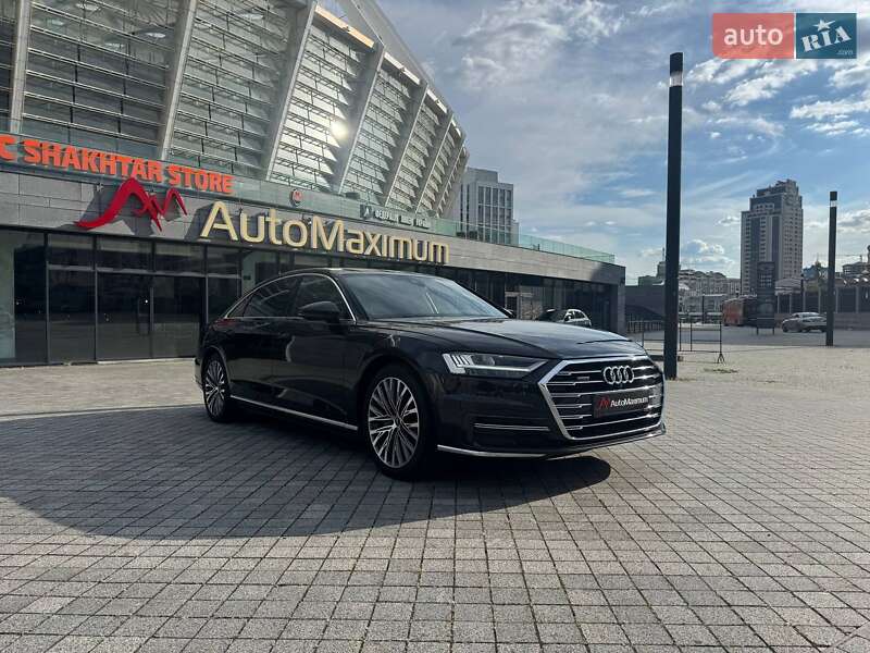 Седан Audi A8 2021 в 