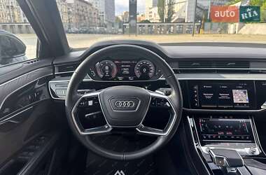 Седан Audi A8 2021 в 