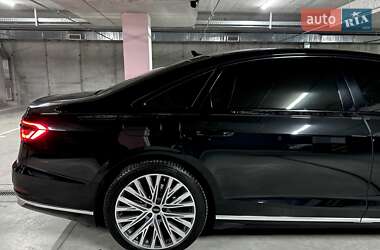 Седан Audi A8 2021 в 