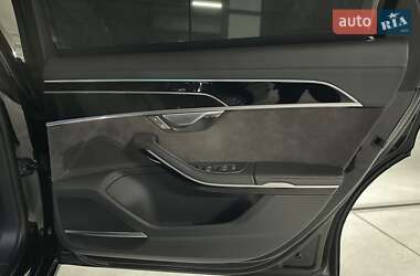 Седан Audi A8 2021 в 