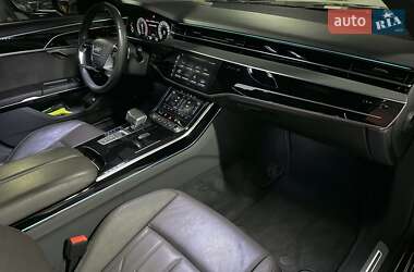 Седан Audi A8 2021 в 