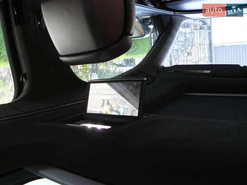 Седан Audi A8 2013 в Ивано-Франковске