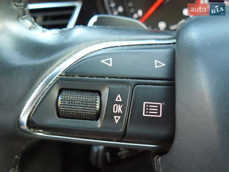 Седан Audi A8 2013 в Ивано-Франковске