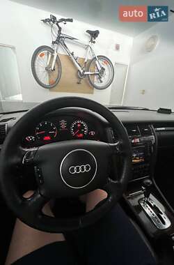 Седан Audi A8 2001 в 