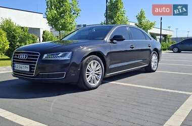 Седан Audi A8 2017 в 