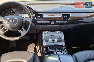 Седан Audi A8 2017 в 