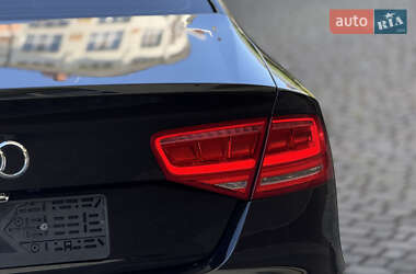 Седан Audi A8 2013 в 