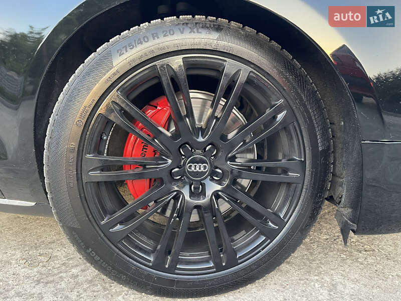 Седан Audi A8 2011 в Ивано-Франковске