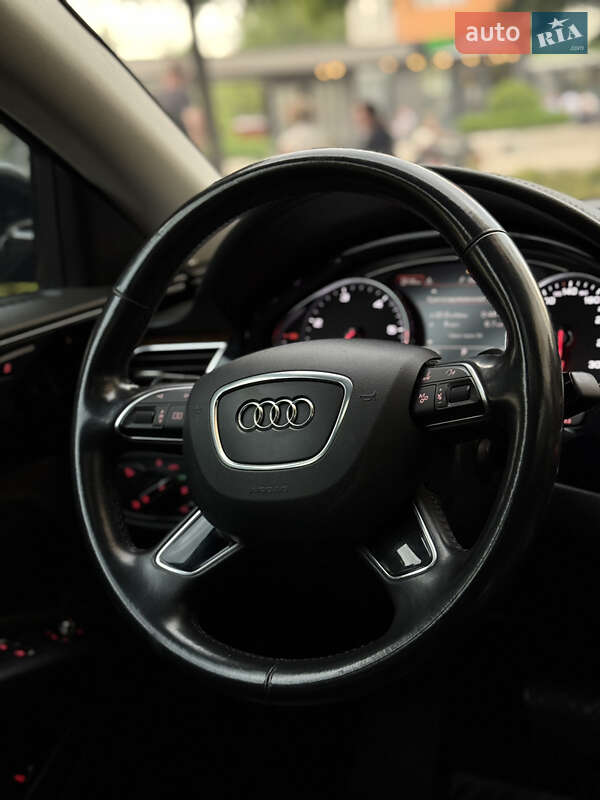 Седан Audi A8 2017 в Івано-Франківську