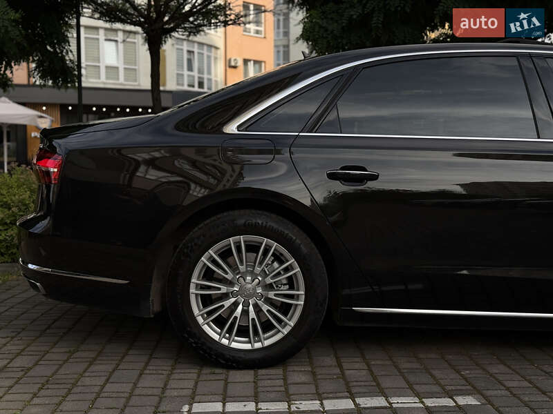 Седан Audi A8 2017 в Івано-Франківську