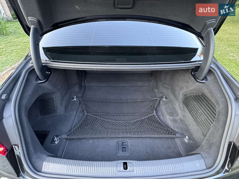 Седан Audi A8 2019 в Києві