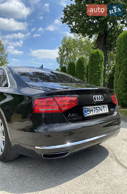 Седан Audi A8 2012 в 
