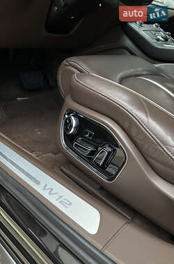 Седан Audi A8 2012 в 
