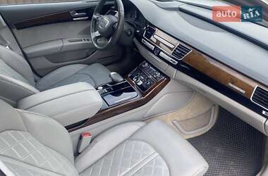 Седан Audi A8 2015 в 
