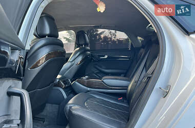 Седан Audi A8 2011 в 