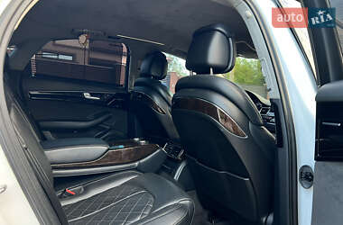 Седан Audi A8 2011 в 