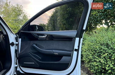 Седан Audi A8 2011 в 