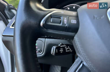 Седан Audi A8 2011 в 