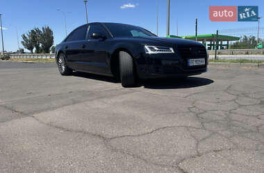 Седан Audi A8 2015 в 