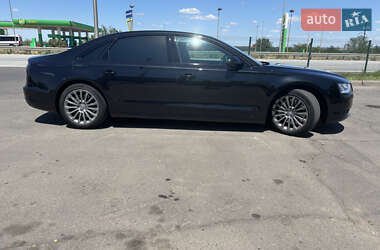 Седан Audi A8 2015 в 