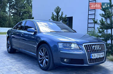 Седан Audi A8 2004 в 