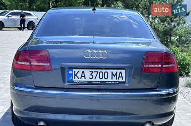Седан Audi A8 2004 в 