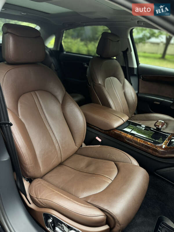 Седан Audi A8 2013 в Днепре