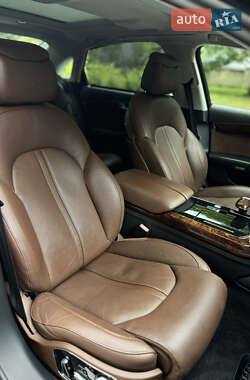 Седан Audi A8 2013 в 