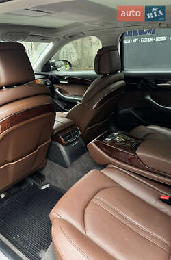 Седан Audi A8 2013 в 