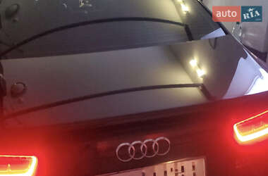Седан Audi A8 2011 в 