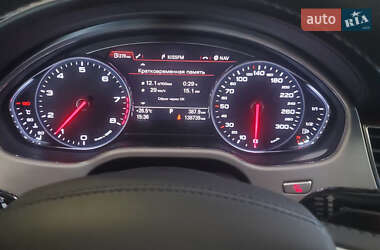 Седан Audi A8 2011 в 
