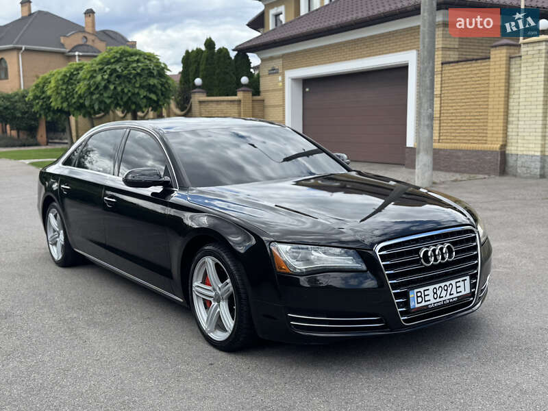 Седан Audi A8 2013 в 