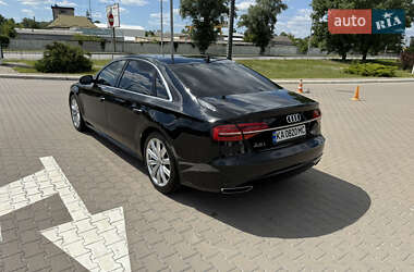 Седан Audi A8 2017 в 