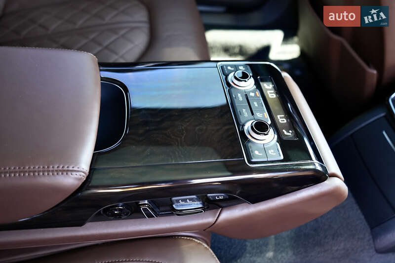 Седан Audi A8 2016 в Житомире