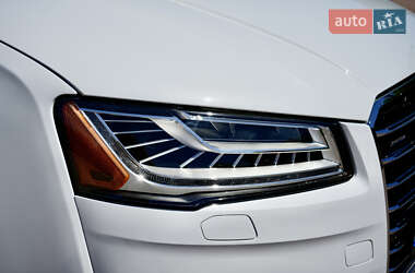 Седан Audi A8 2016 в 