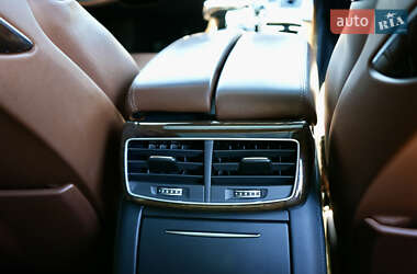 Седан Audi A8 2016 в 
