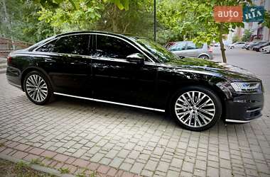 Седан Audi A8 2018 в 