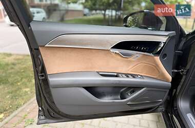 Седан Audi A8 2018 в 