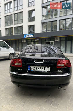 Седан Audi A8 2007 в 