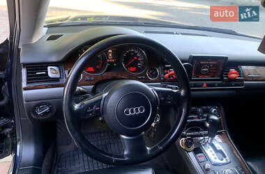 Седан Audi A8 2004 в 