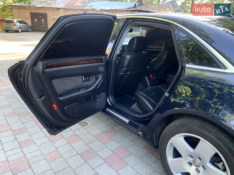 Седан Audi A8 2004 в Львове
