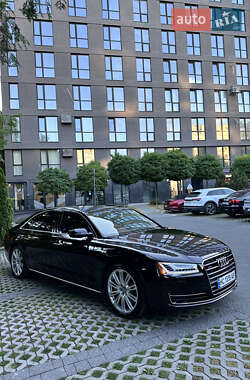 Седан Audi A8 2015 в 