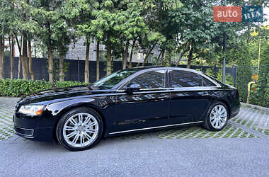 Седан Audi A8 2015 в 