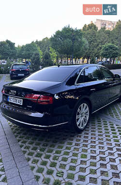Седан Audi A8 2015 в 