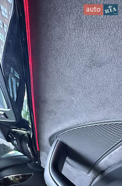 Седан Audi A8 2015 в 