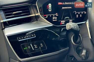 Седан Audi A8 2021 в 